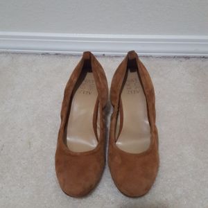 NATURALIZER WOMENS DALEE BROWN BLOCK HEEL PUMP